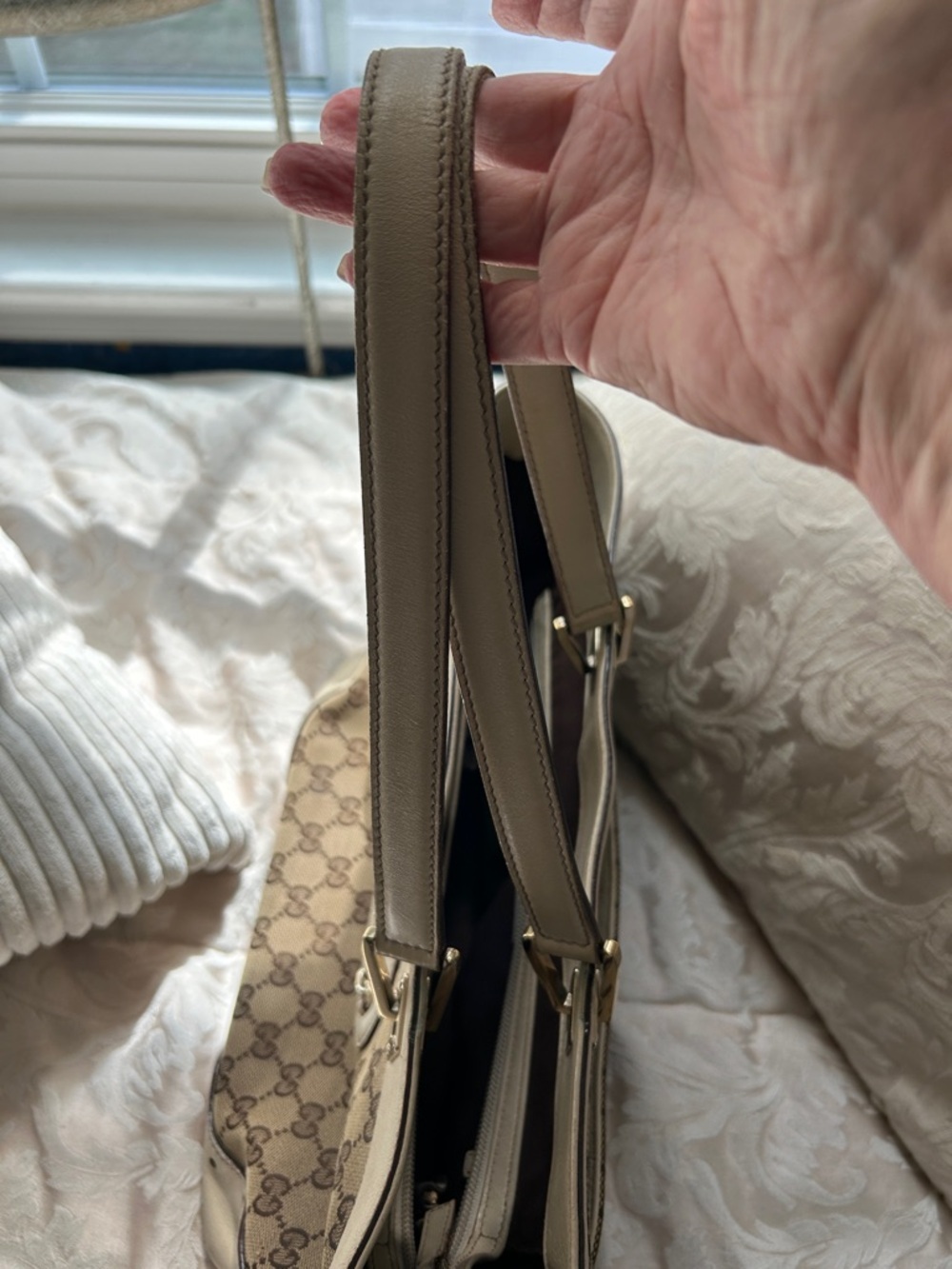 7006. Authentic Gucci Beige and Brown GG Monogram Tote with COA. - Picture 9 of 16